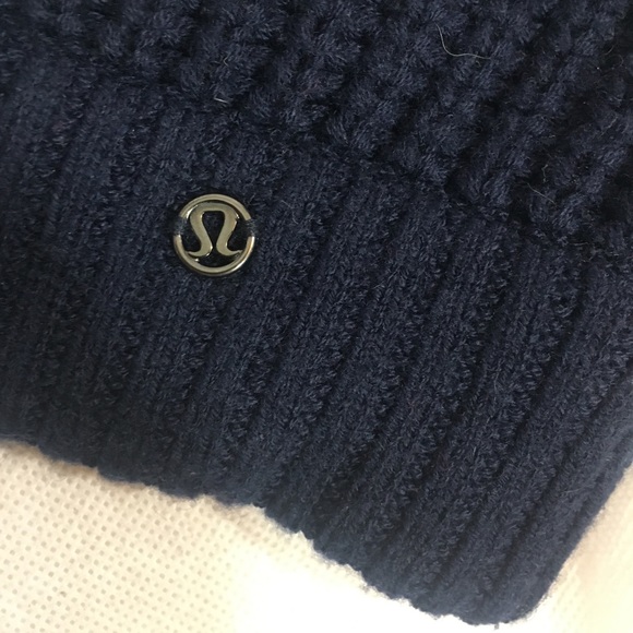 Lululemon Merino Wool Falling Freely Neck Warmer - Picture 2 of 6